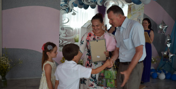 В Хохольском наградили семейные пары за большой стаж супружеской жизни
